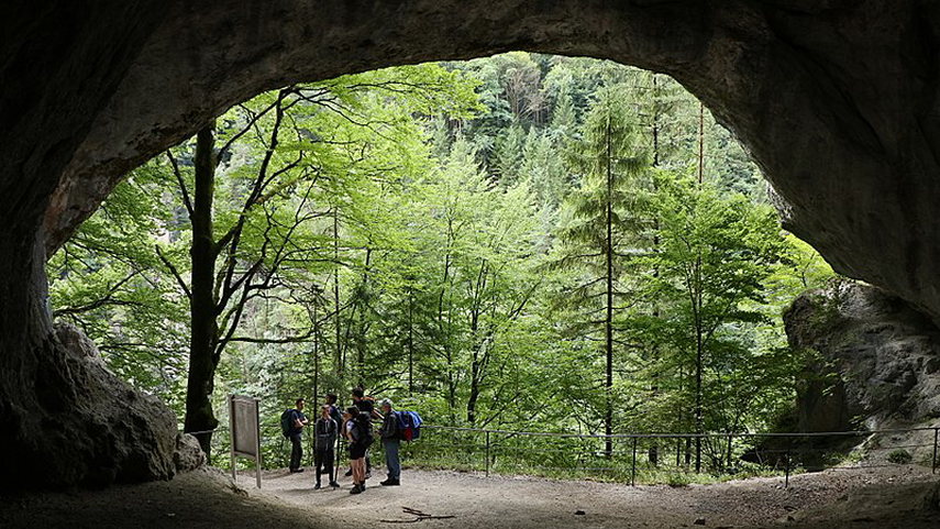 Austria, Northern Limestone Alps, Kaisergebirge - Vorderkaiserfelden , Walkopedia