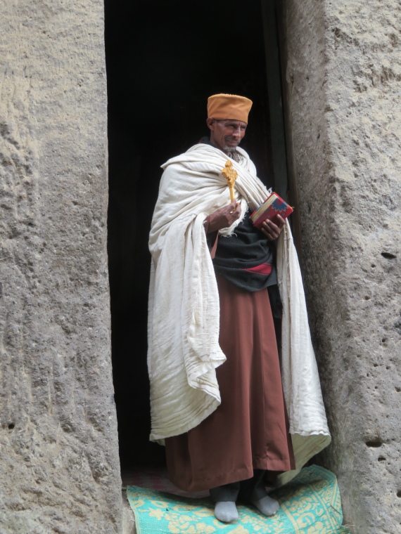 Ethiopia Lalileba Area, Ashetan Maryam, The priest was a sweet man, Walkopedia