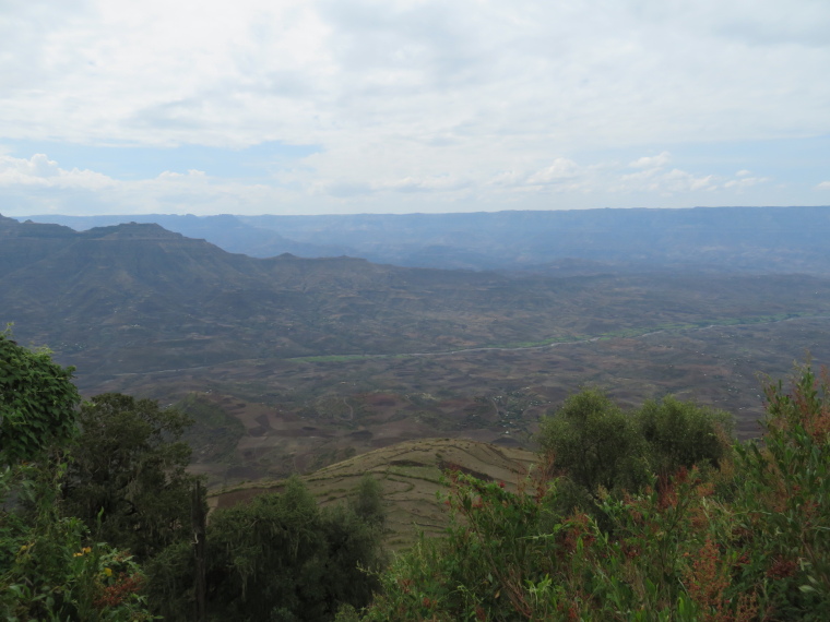 Ethiopia Lalileba Area, Ashetan Maryam, Huge view from AM, Walkopedia