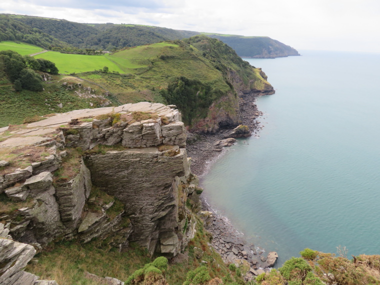 United Kingdom England South-west Exmoor, Exmoor, C path, looking west from Castle Rock, west of Lynton, Walkopedia