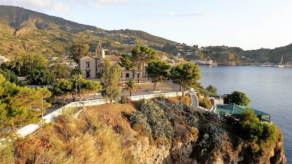 Italy Aeolian Islands, Lipari , Lipari , Walkopedia