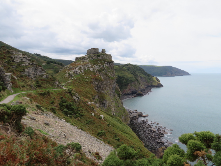 United Kingdom England South-west Exmoor, North Devon Coastal Path, Castle Rock, west of Lynton, Walkopedia