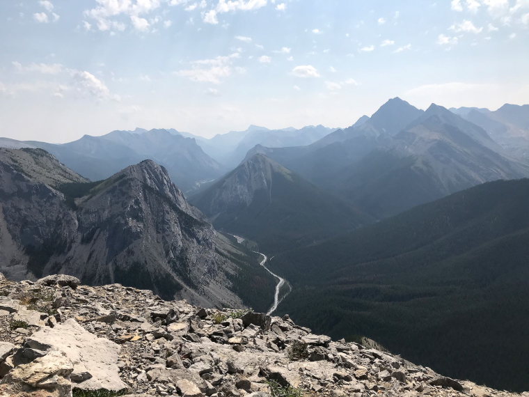 Canada Alberta: Jasper NP, Jasper NP, Looking up the Fiddle River Valley from Sulphur Skyline, Walkopedia