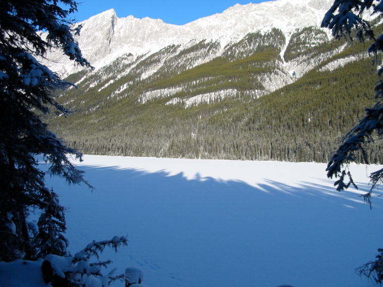 Canada Alberta: Jasper NP, Beaver Lake to Jacques Lake, Beaver Lake, Walkopedia