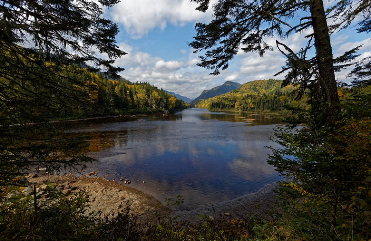 Canada Alberta: Jasper NP, Beaver Lake to Jacques Lake, Jacques Lake , Walkopedia