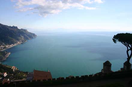 Ravello - Afternoon sun - © William Mackesy... Around Ravello: Ravello - Afternoon sun - © William Mackesy...