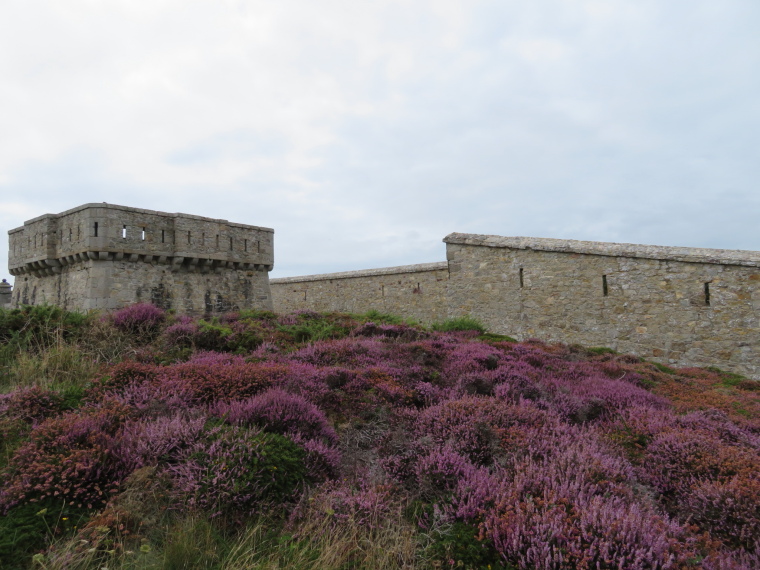 France Brittany, Crozon Peninsula, Vauban fort at north, Walkopedia