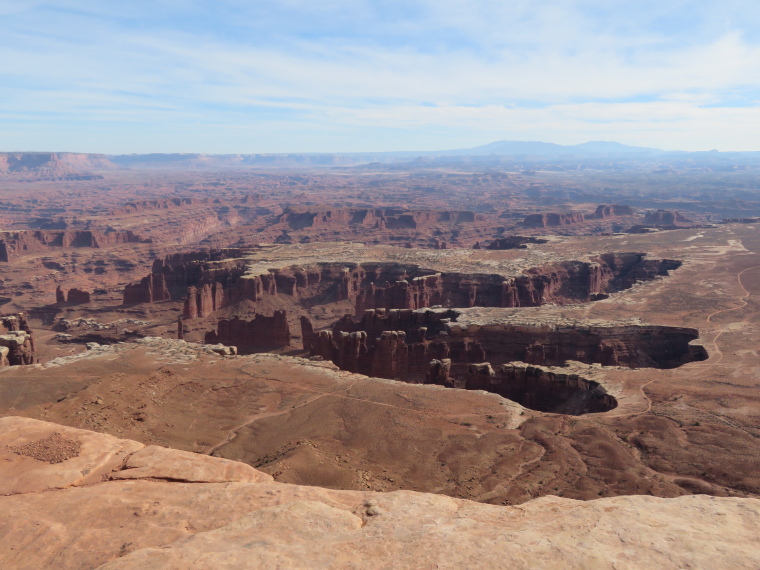 USA SW: Canyonlands NP, Grand View Point Overlook, Looking west, hazy afternoon, Walkopedia