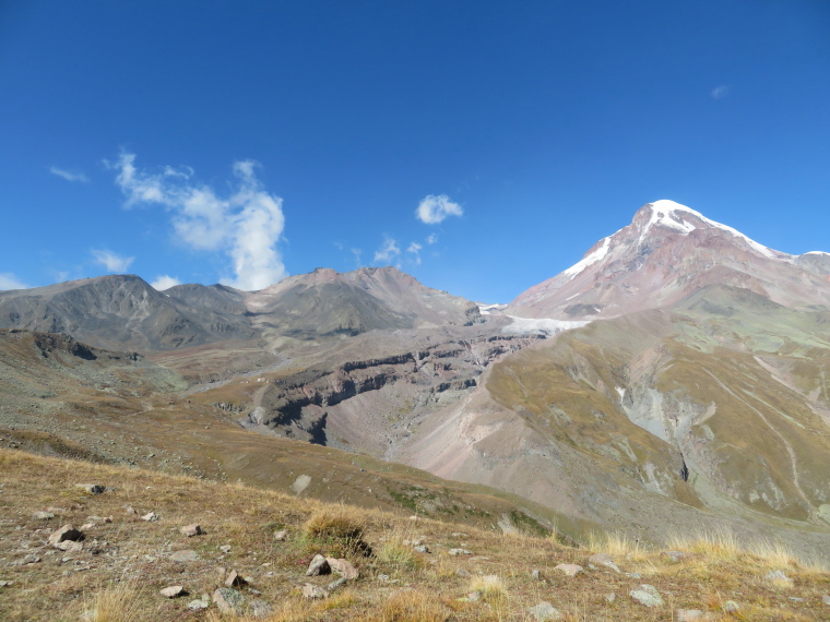 Georgia Gt Caucasus Khevi, To Gergeti Glacier, Mt Kazbek, gorge, glacier, Walkopedia