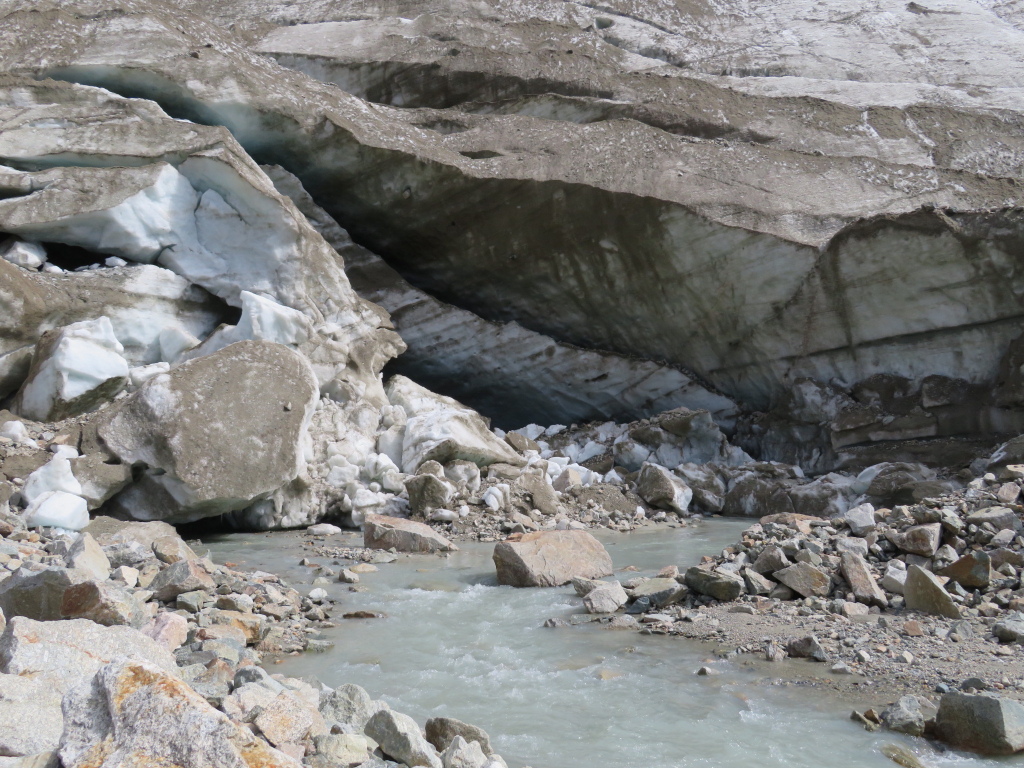 Georgia Gt Caucasus Svaneti, Above Ushguli , Shkhara glacier mouth, Walkopedia