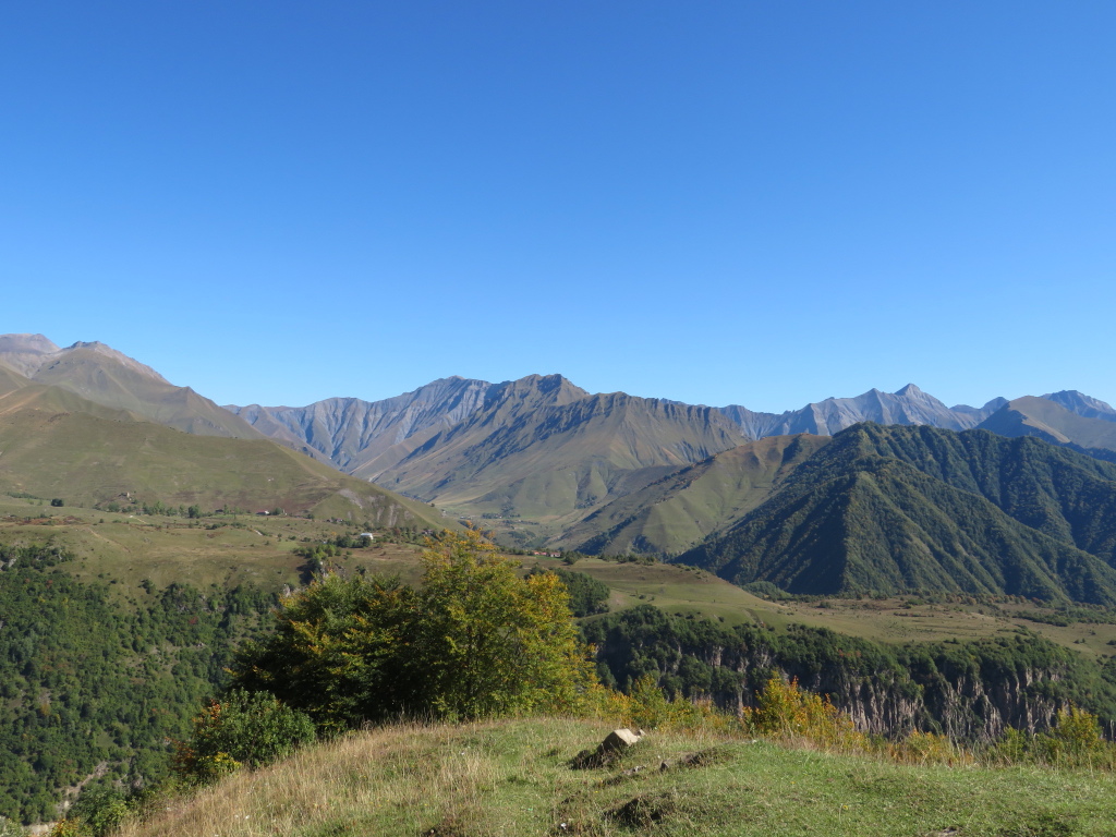 Georgia Gt Caucasus Around Gudauri, To Lomisa Chapel , , Walkopedia