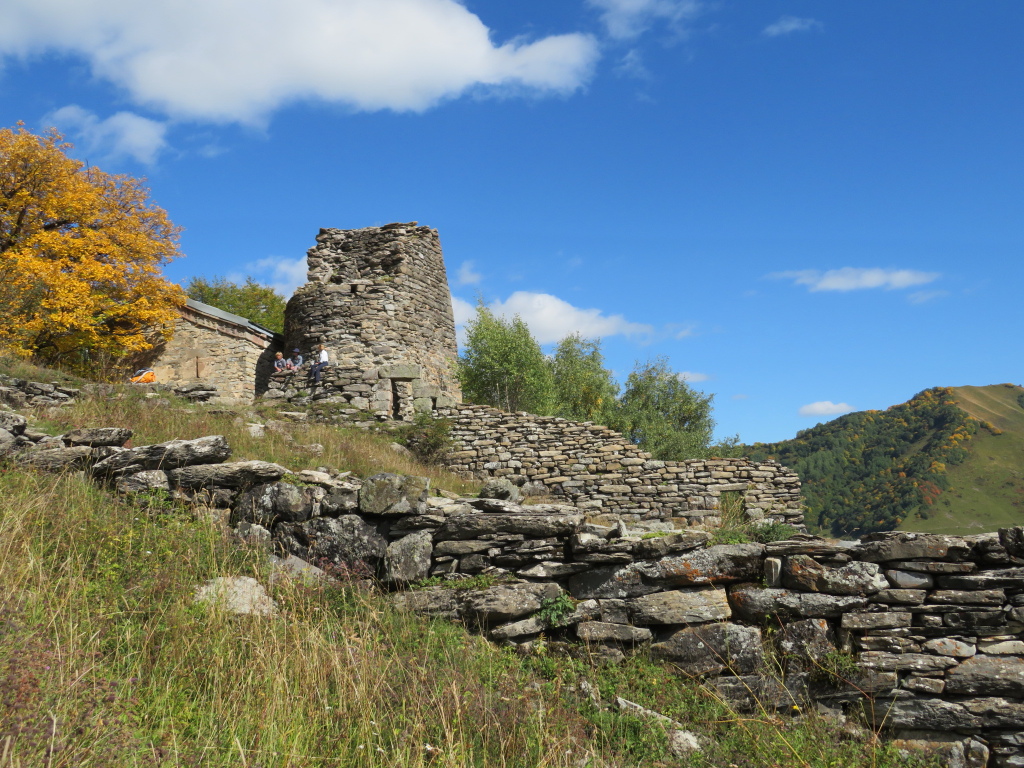 Georgia Gt Caucasus Around Gudauri, Khada Valley and Fire Cross Tower, Ruined steading, Walkopedia