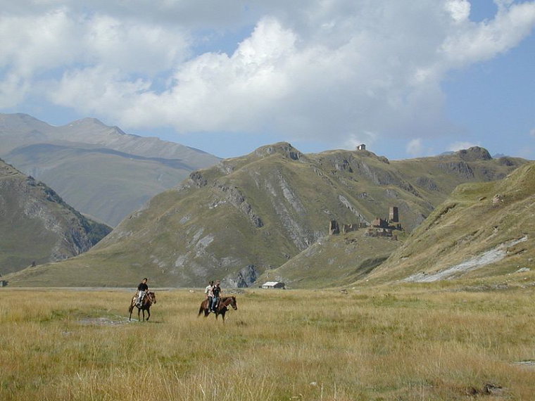 Georgia Gt Caucasus Khevi, Truso Valley, Keli Plateau, Village of Zakagori and environs , Walkopedia