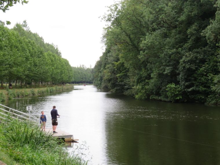 France Brittany, Brest-Nantes Canal, Canal near Josselin, Walkopedia