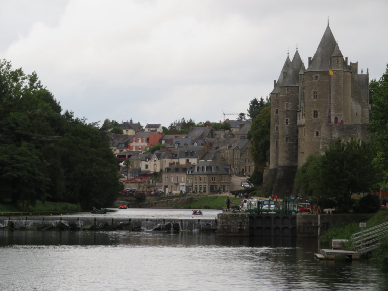 France Brittany, Brest-Nantes Canal, Josselin, Walkopedia