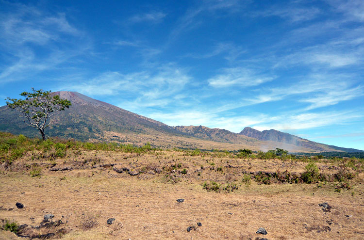 Indonesia Lombok, Mount Rinjani, Rinjani Photo Traveler's Note - ? From Flickr user Sektordua, Walkopedia