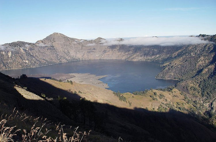 Indonesia Lombok, Mount Rinjani, Mount Rinjani and Segara Anak Lake - ? From Flickr user BohariAdventures, Walkopedia