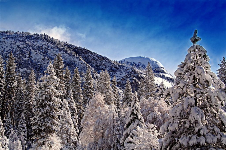 USA California Yosemite, North Dome, North Dome in snow , Walkopedia