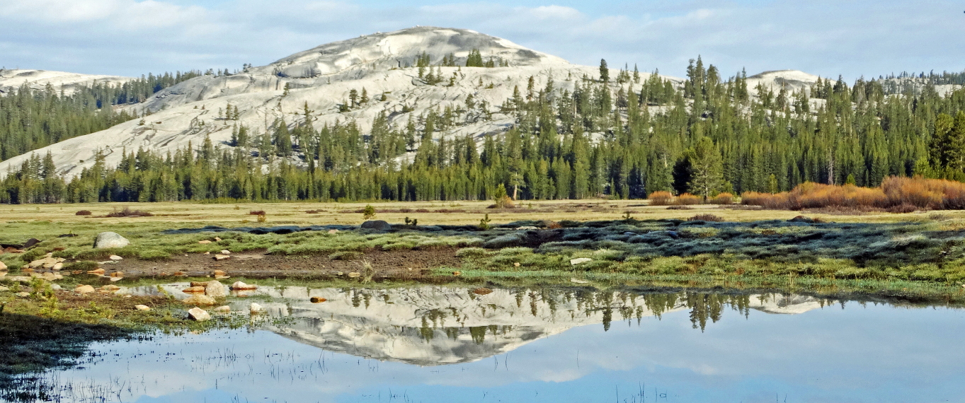 USA California Yosemite, Tuolunme Meadows Area , Dome Reflection at Tuolumne Meadows , Walkopedia