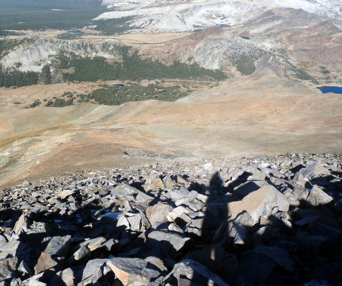 USA California Yosemite, Tuolunme Meadows Area , Mount Dana looking west back towards Tioga Pass and Tioga Lake , Walkopedia