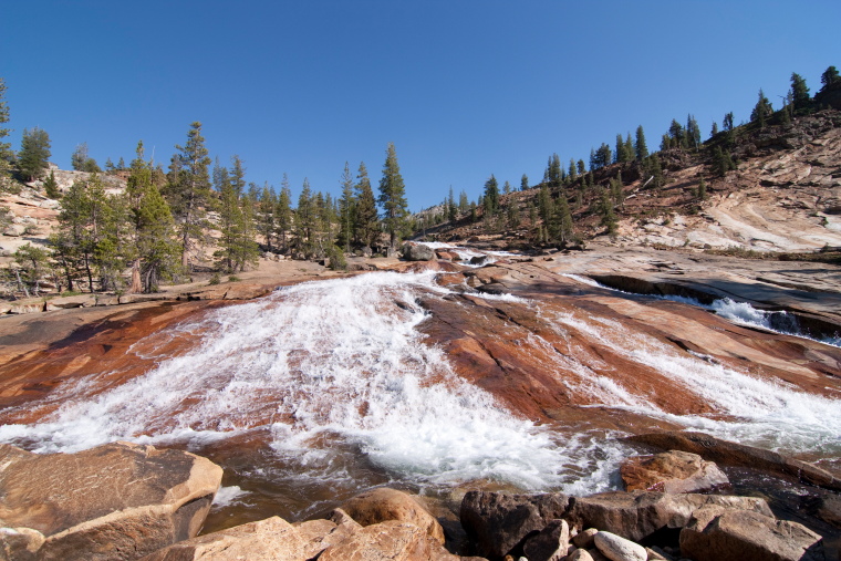 USA California Yosemite, Tuolunme Meadows Area , Tuolumne River taken just downstream from Glen Aulin High Sierra Camp , Walkopedia