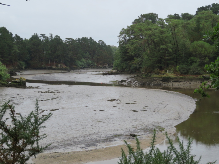 France Brittany, Brittany, Estuary below Pont Aven, Walkopedia