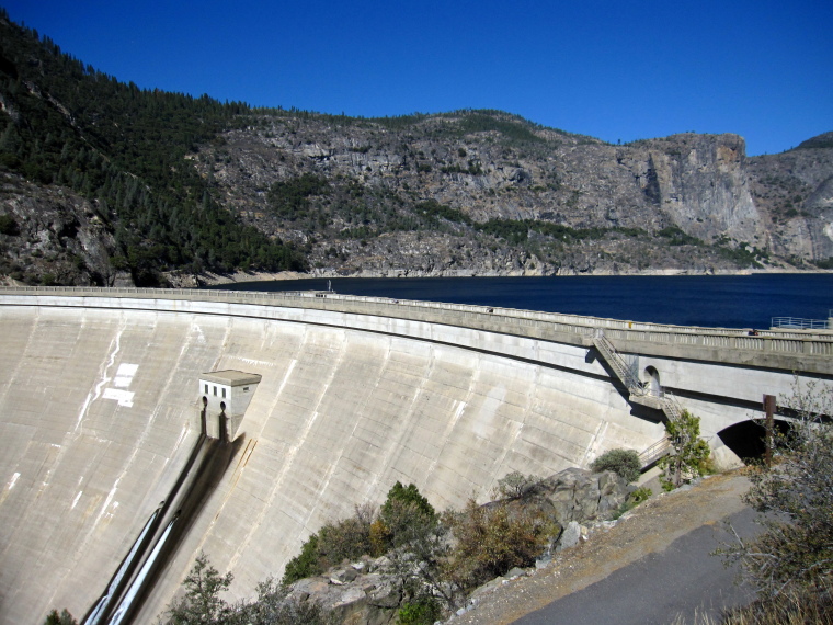 USA California Yosemite, Hetch Hetchy Area, Hetch Hetchy Reservoir , Walkopedia