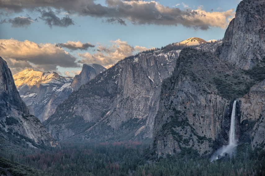 USA California Yosemite, El Capitan, El Capitan, Half Dome and Bridalveil Fall, Walkopedia