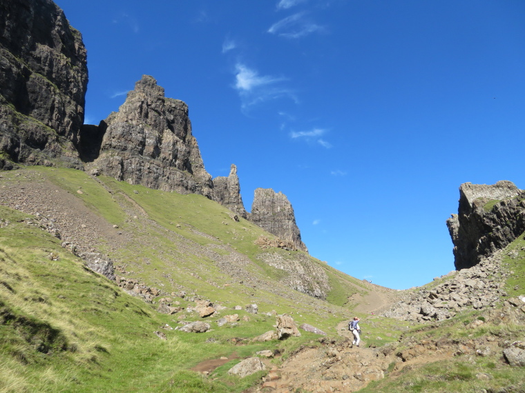 United Kingdom Scotland Isles Skye, Quiraing, Quiraing formations, Walkopedia