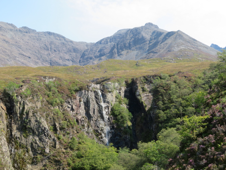 United Kingdom Scotland Isles Skye, Coire Lagan and Sgurr Alasdair, Eas Mor waterfall, dry summer, Walkopedia