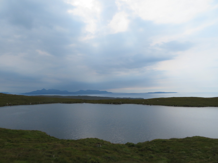 United Kingdom Scotland Isles Skye, Coire Lagan and Sgurr Alasdair, Infinity lochan, nearly, Coire Lagan, Walkopedia