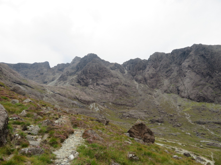 United Kingdom Scotland Isles Skye, Coire Lagan and Sgurr Alasdair, Coire Lagan, Walkopedia