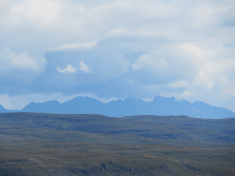 United Kingdom Scotland Isles Skye, NW Capes and Cliffs, Across the hills to the Black Cuillin, Walkopedia