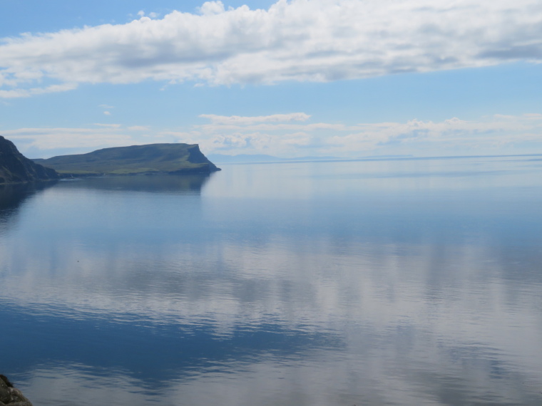 United Kingdom Scotland Isles Skye, NW Capes and Cliffs, The Hoe from Neist Point, Walkopedia