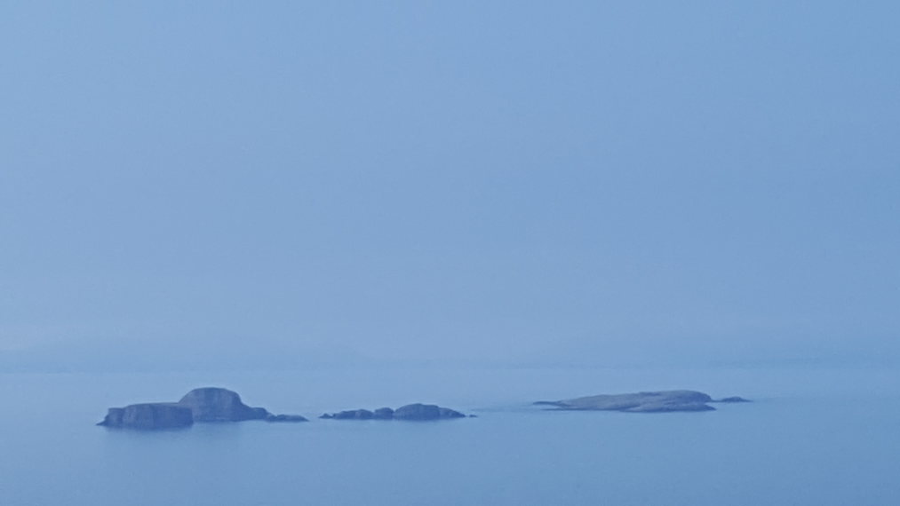 United Kingdom Scotland Isles Skye, Rubha Hunish, Out to sea, Walkopedia