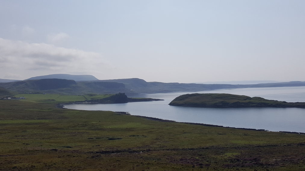 United Kingdom Scotland Isles Skye, Rubha Hunish, Back towards Duntulm castle, Walkopedia