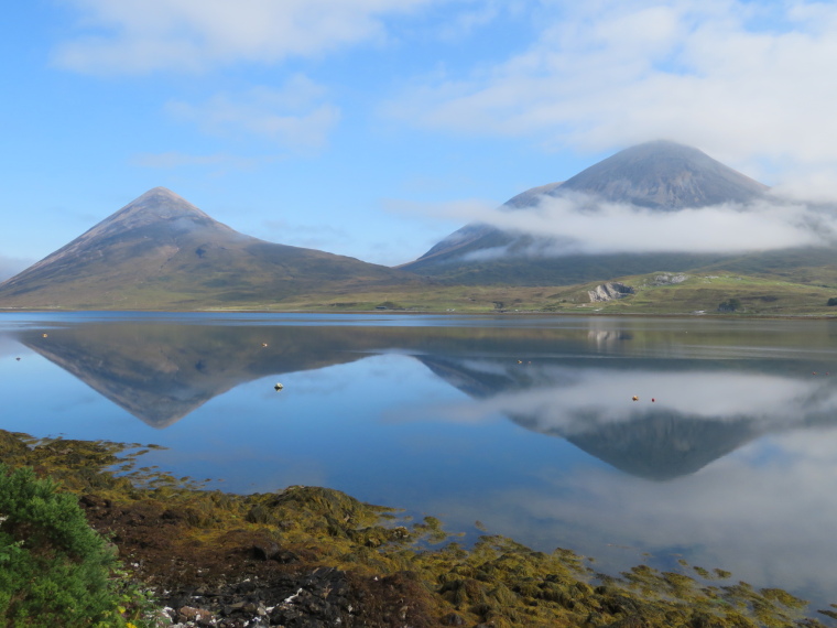 United Kingdom Scotland Isles Skye, Skye Trail, Red Cuillin from Elgol road, Walkopedia