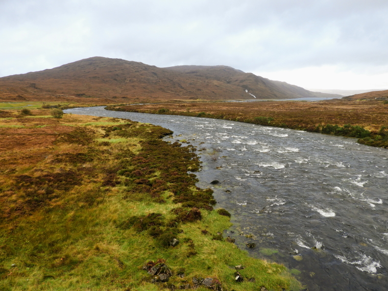 United Kingdom Scotland Isles Skye, Glen Sligachan, River Sligachan entering Loch Sligachan, Walkopedia