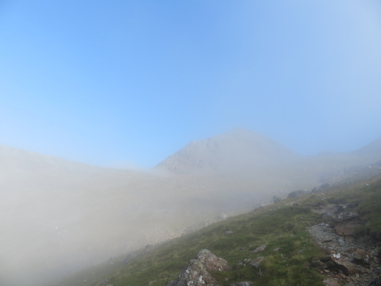United Kingdom Scotland Isles Skye, Bruach na Frithe, emerging above the cloud, Walkopedia