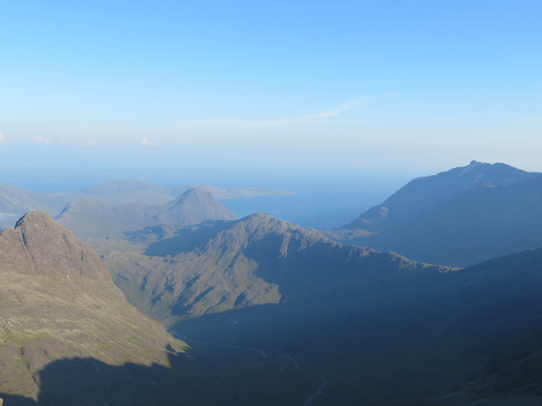 United Kingdom Scotland Isles Skye, Bruach na Frithe, Loch Scavaig, Sgurr na Stri and southernmost Black Cuillin  from Bruach na Frithe, Walkopedia