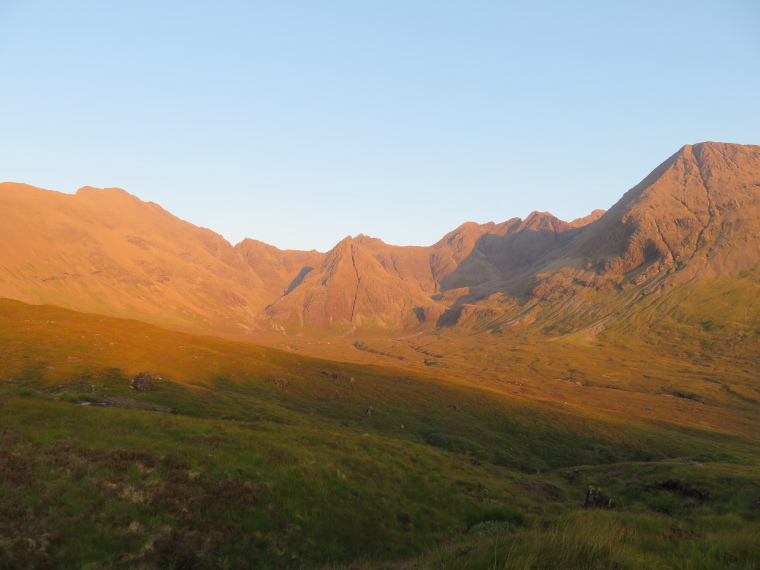 United Kingdom Scotland Isles Skye, Bruach na Frithe, Coire na Creiche, evening light, Walkopedia