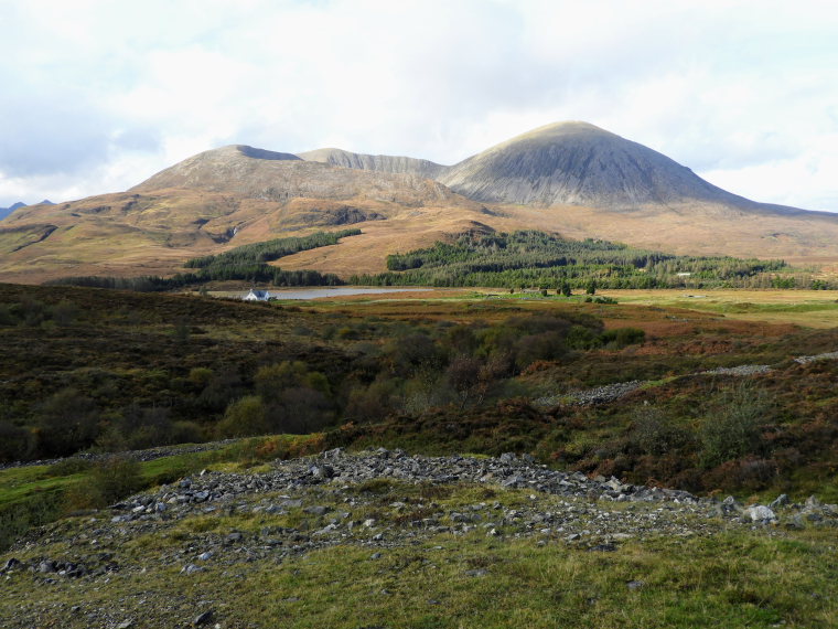 United Kingdom Scotland Isles Skye, Eastern Red Cuillin Circuit, Beinn Na Caillich and Beinn Dearg Bheag, Walkopedia