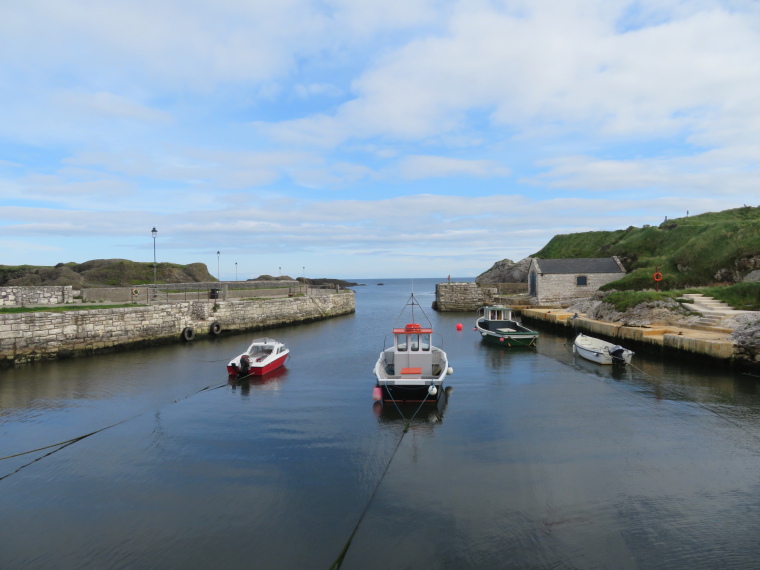 United Kingdom Northern Ireland Causeway Coast, Ballintory to Giants Causeway, Ballintory harbour, Walkopedia