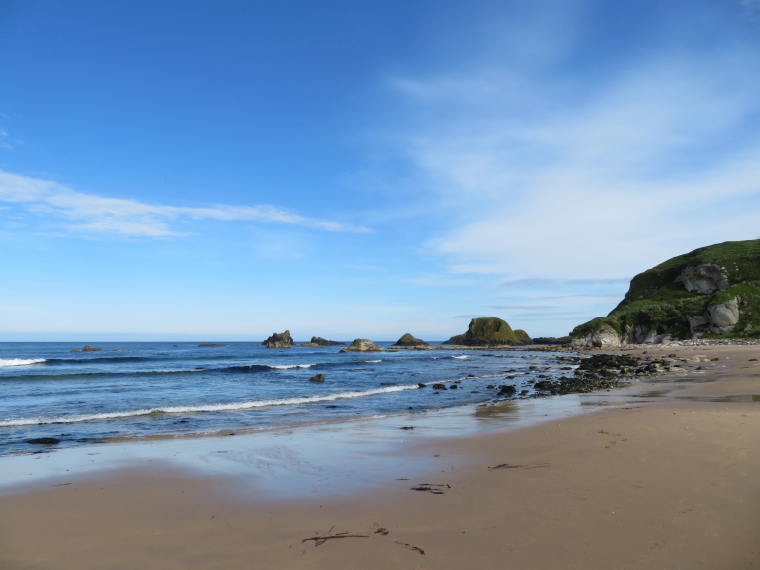 United Kingdom Northern Ireland Causeway Coast, Ballintory to Giants Causeway, White Park Bay, Walkopedia