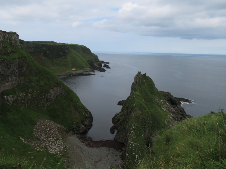 United Kingdom Northern Ireland Causeway Coast, Ballintory to Giants Causeway, , Walkopedia