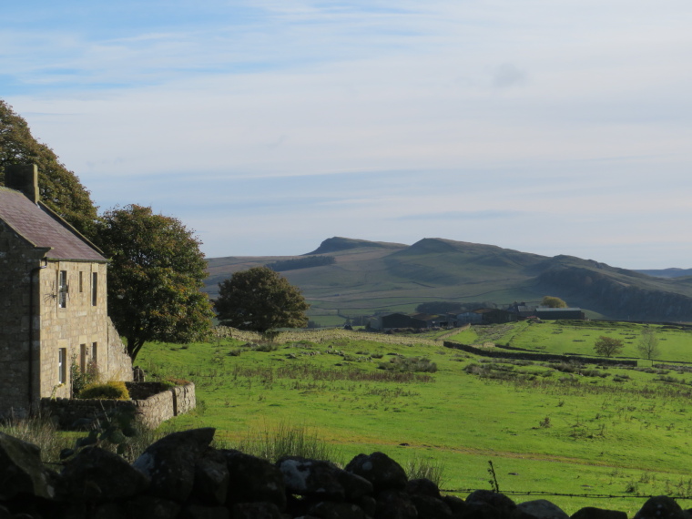 United Kingdom England Hadrian's Wall, Cawfields to Birdoswald, Looking east fm nr Great Chesters fort, Walkopedia