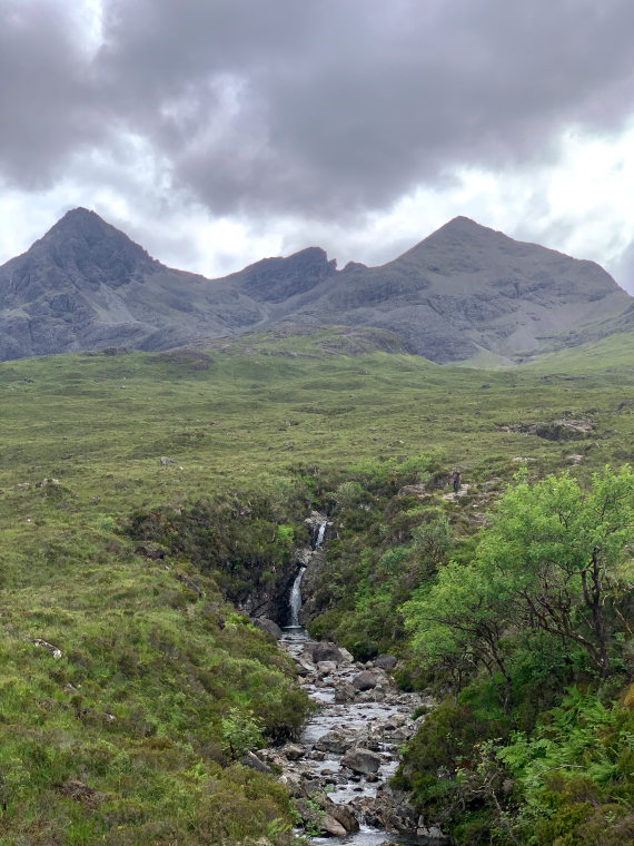 United Kingdom Scotland Isles Skye, Sgurr nan Gillean, Waterfalls of Allt Dearg Beag and Black Cuillins, Walkopedia