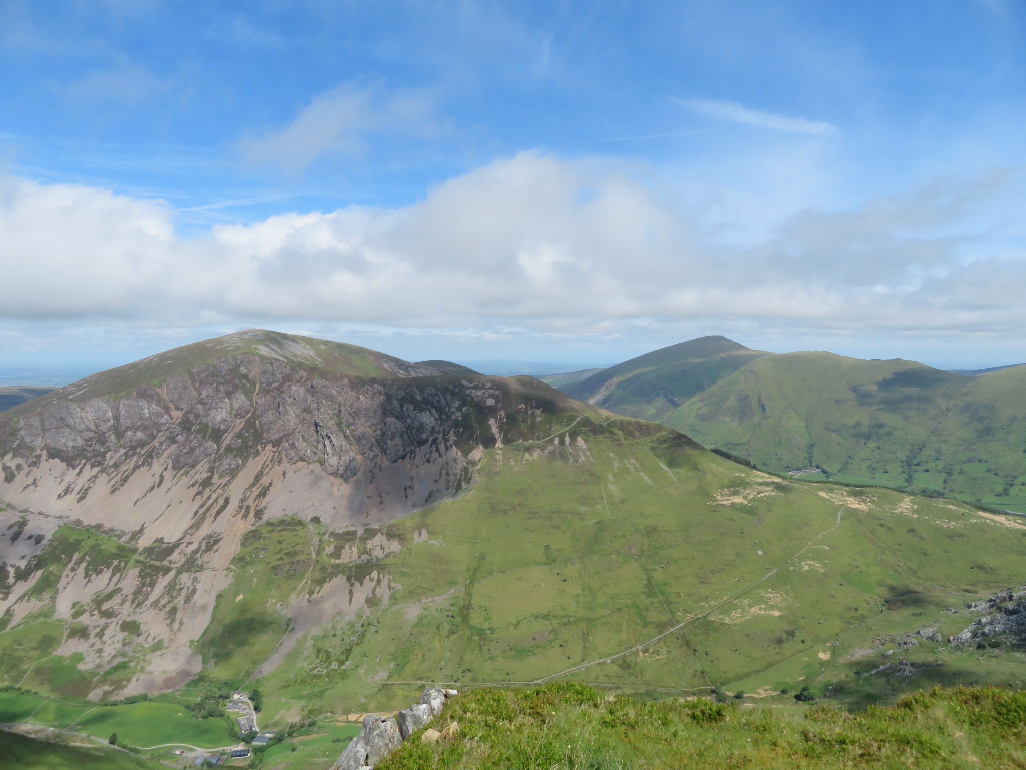 United Kingdom Wales Snowdonia, Nantlle Ridge, North from the sharp ridge, Walkopedia