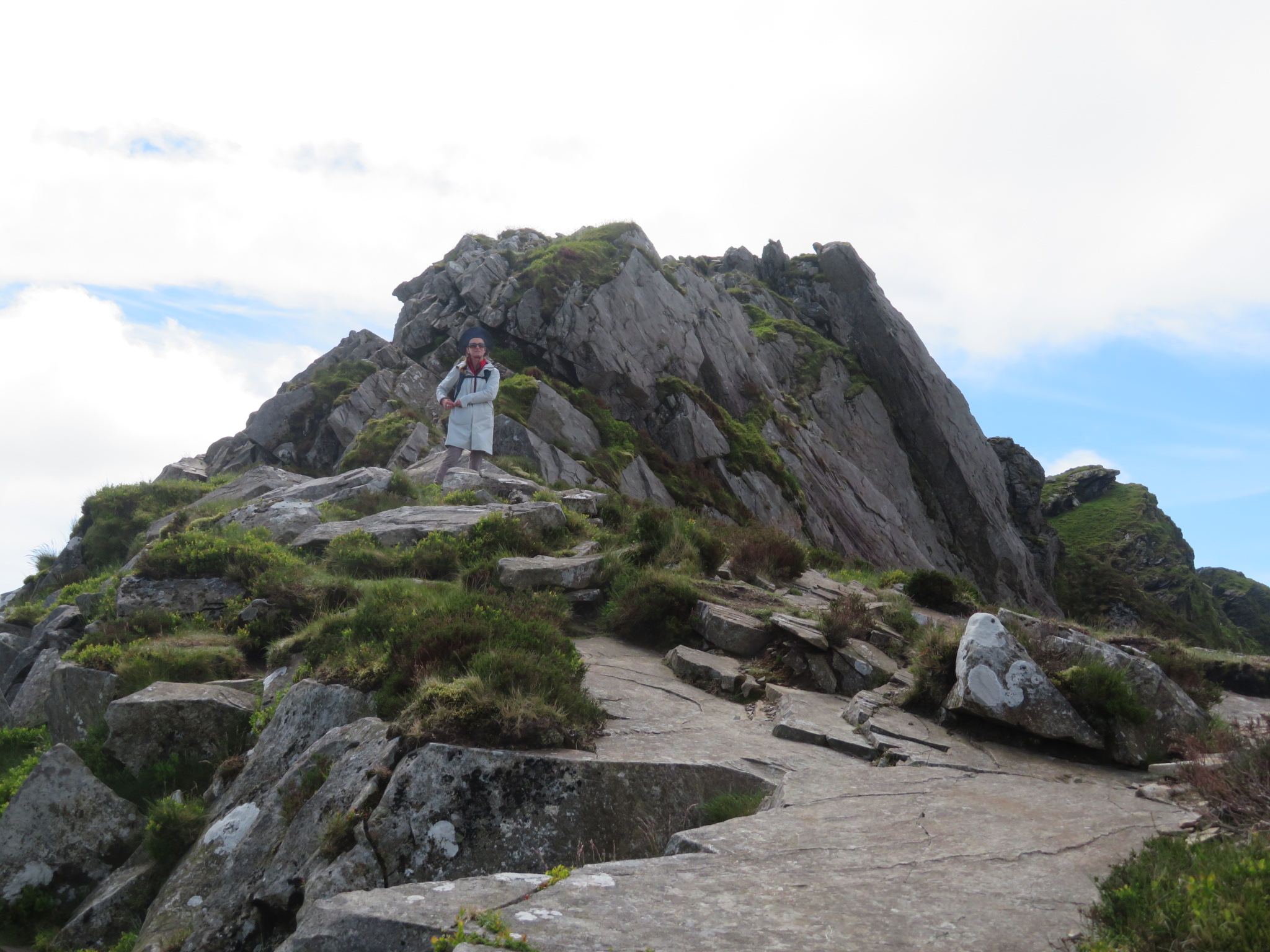 United Kingdom Wales Snowdonia, Nantlle Ridge, Sharp ridge gets scrambly and a bit exposed, but never that bad, Walkopedia