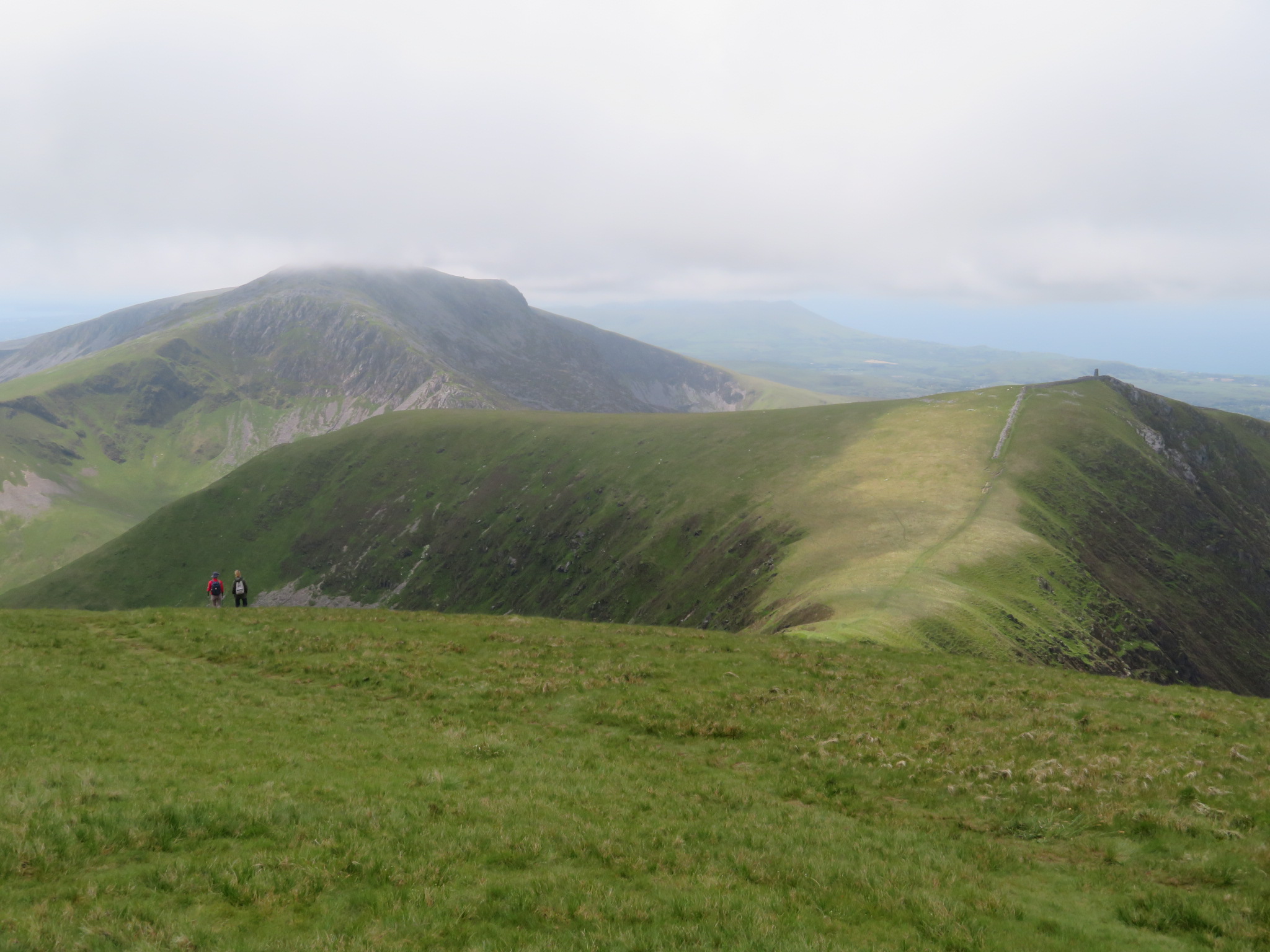 United Kingdom Wales Snowdonia, Nantlle Ridge, Descendin Trum y Ddysgl towards Obelisk, Walkopedia